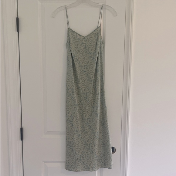100% Silk J. Crew Light Blue Paisley Midi Dress - Picture 1 of 6